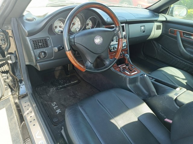 Used 2003 Mercedes-Benz SLK 320 image 7