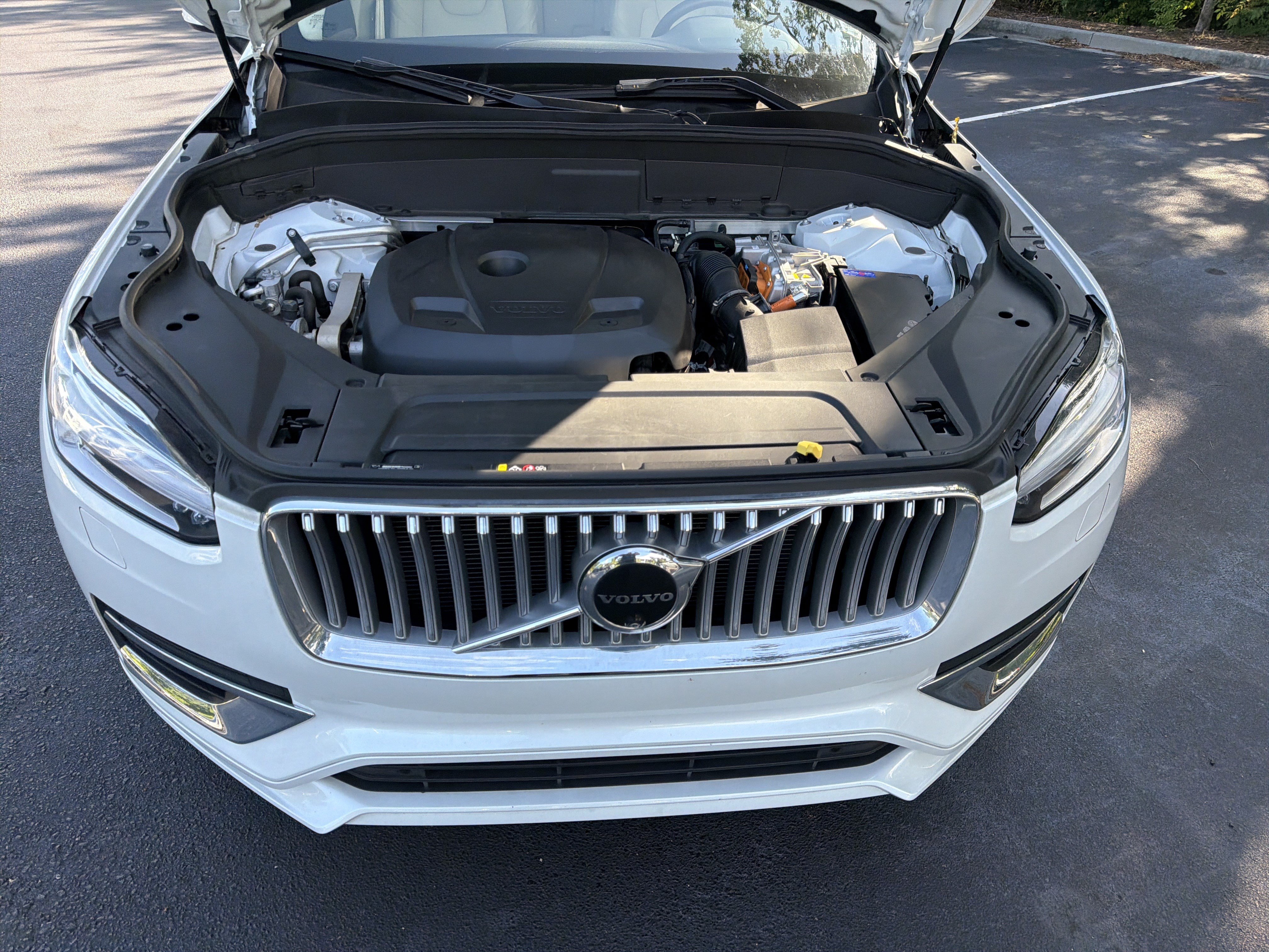Certified 2024 Volvo XC90 T8 Plus w/ Protection Package AWD/4WD image 36