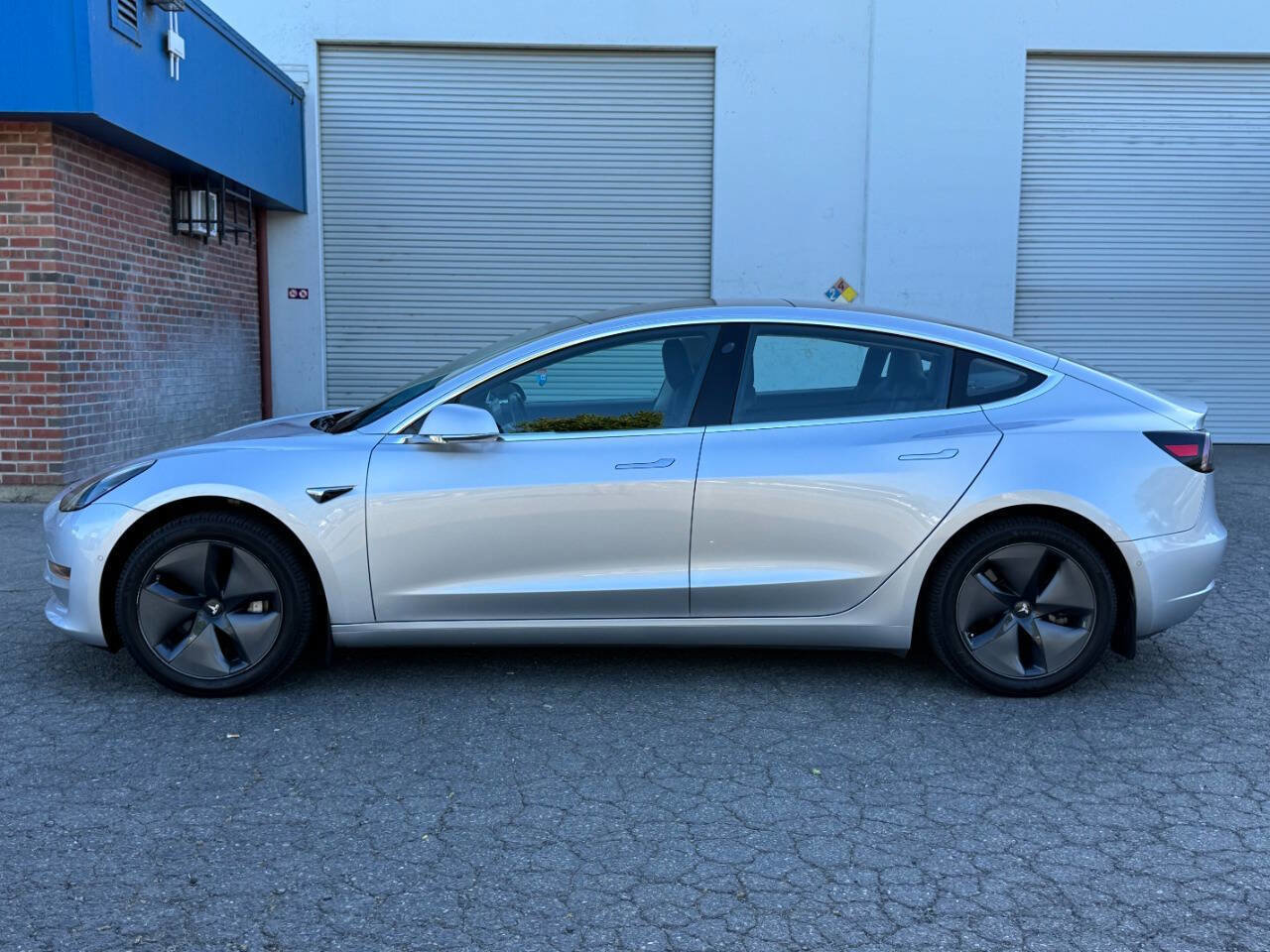 Used 2018 Tesla Model 3 Long Range RWD image 8