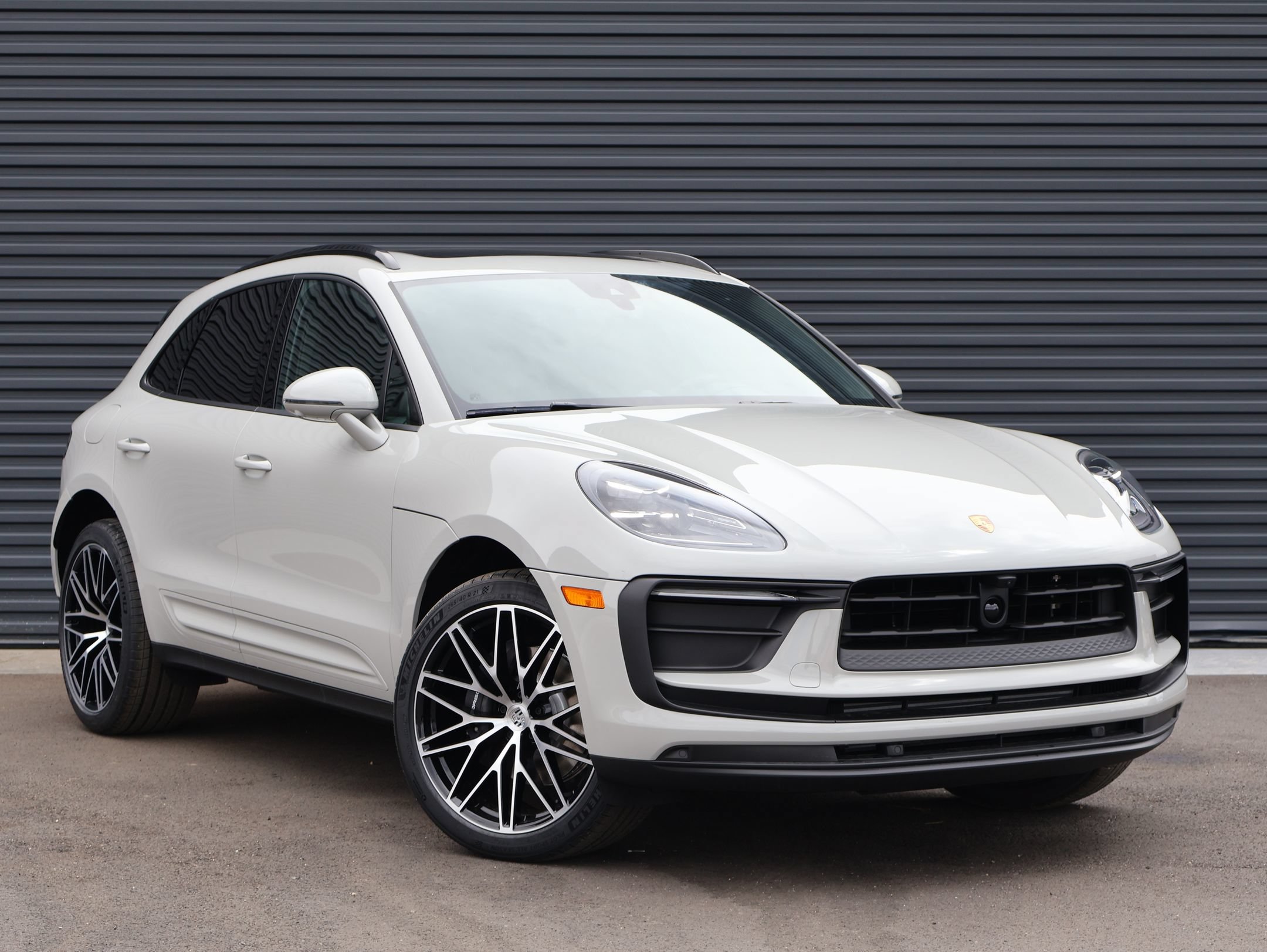 New 2026 Porsche Macan AWD/4WD image 7