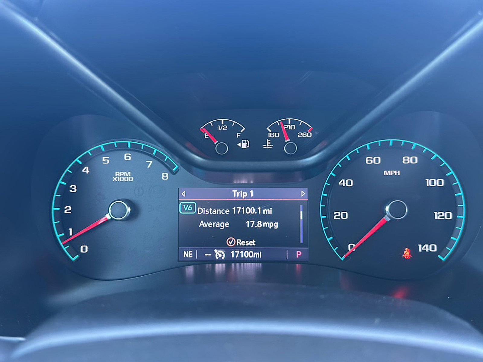 Used 2022 Chevrolet Colorado Z71 w/ Safety Package image 26