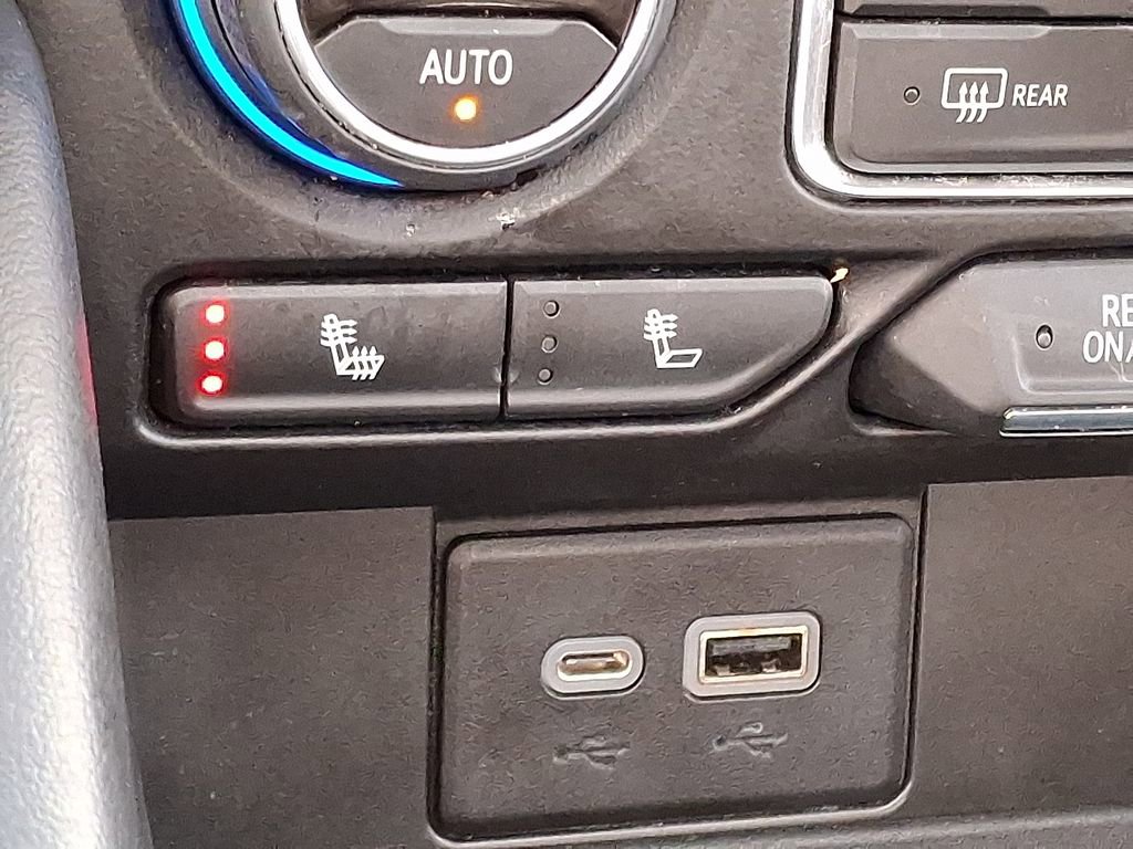 Used 2022 Chevrolet Tahoe LT w/ LT Signature Package image 25