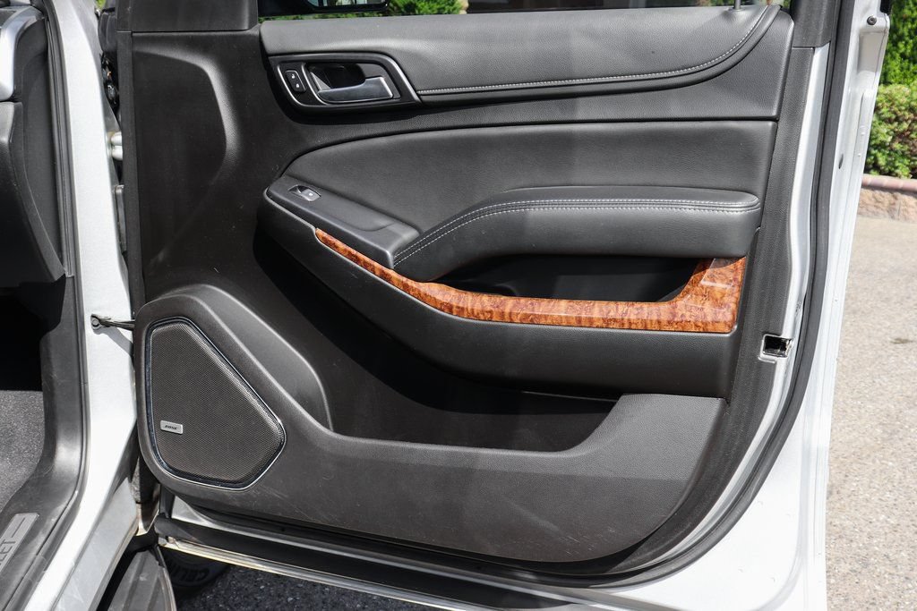 Used 2020 Chevrolet Suburban Premier RWD image 48