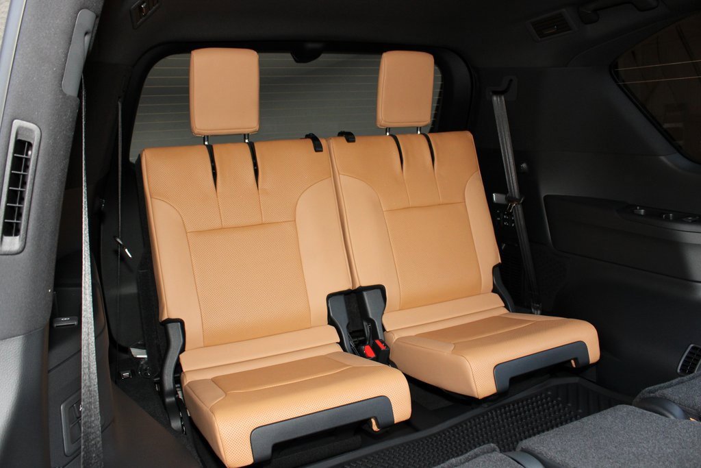 Used 2025 Lexus LX 600 4WD w/ Luxury Package image 27
