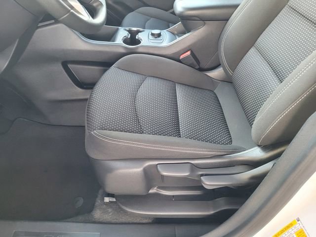 Used 2024 GMC Terrain SLE image 17