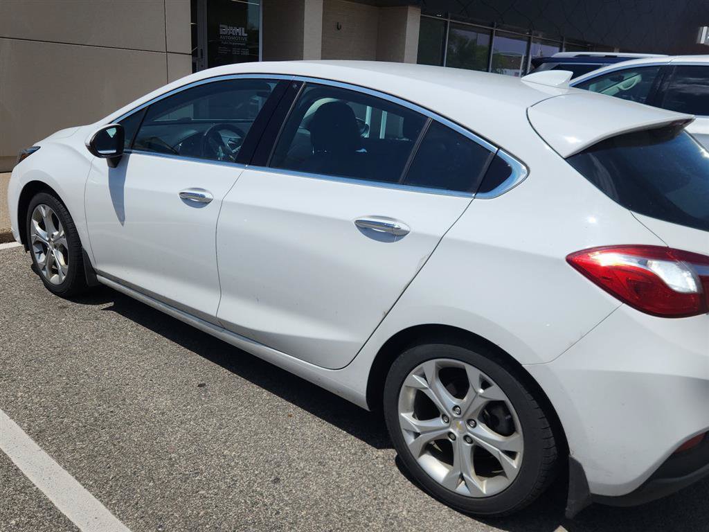 Used 2017 Chevrolet Cruze Premier FWD image 7