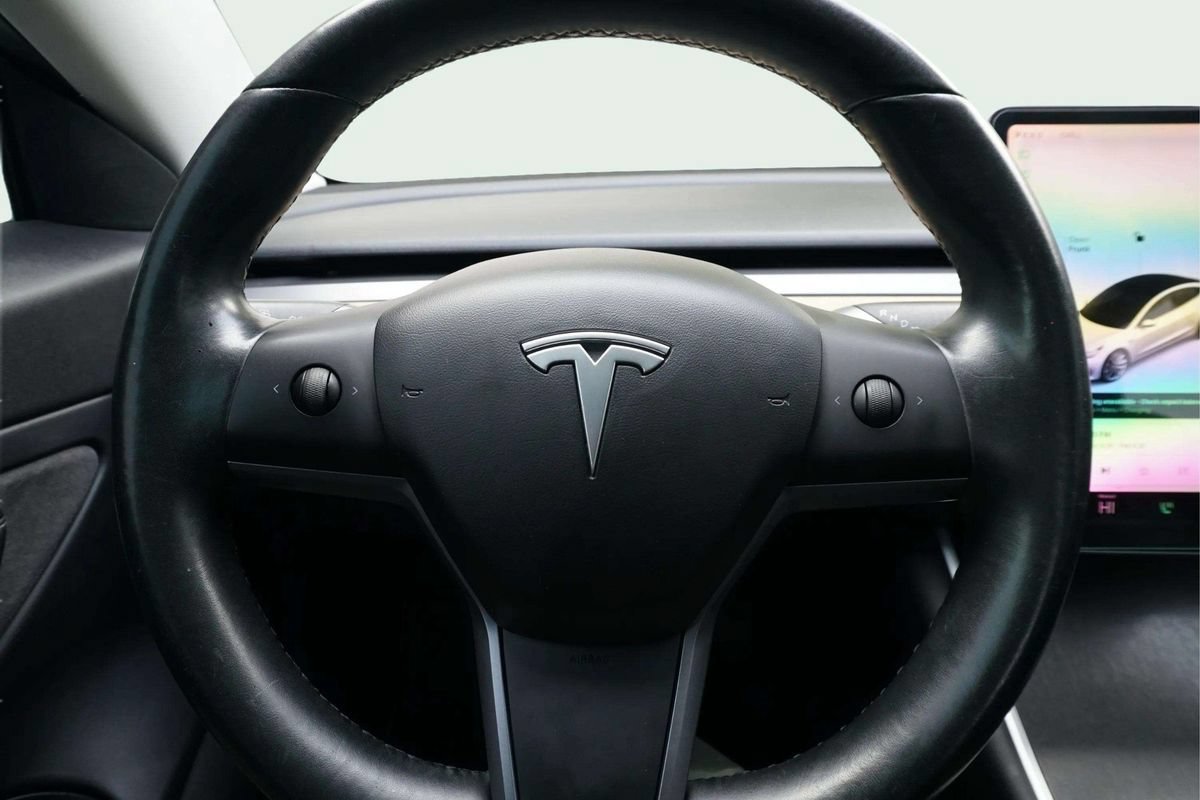 Used 2019 Tesla Model 3 Standard Range RWD image 23