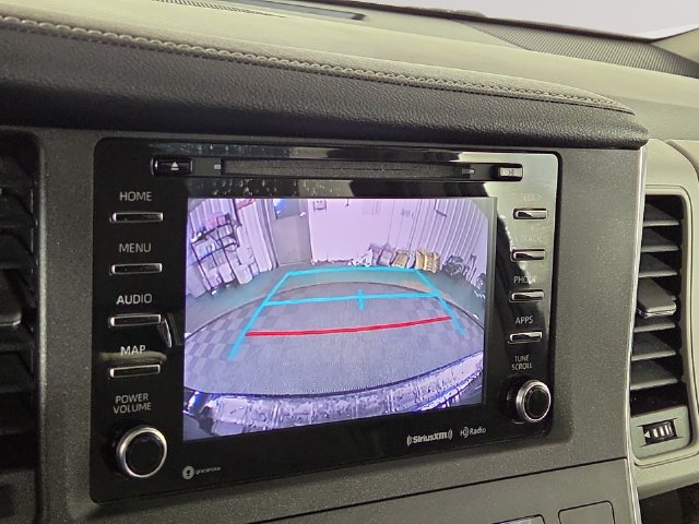 Used 2019 Toyota Sienna XLE Premium FWD image 18