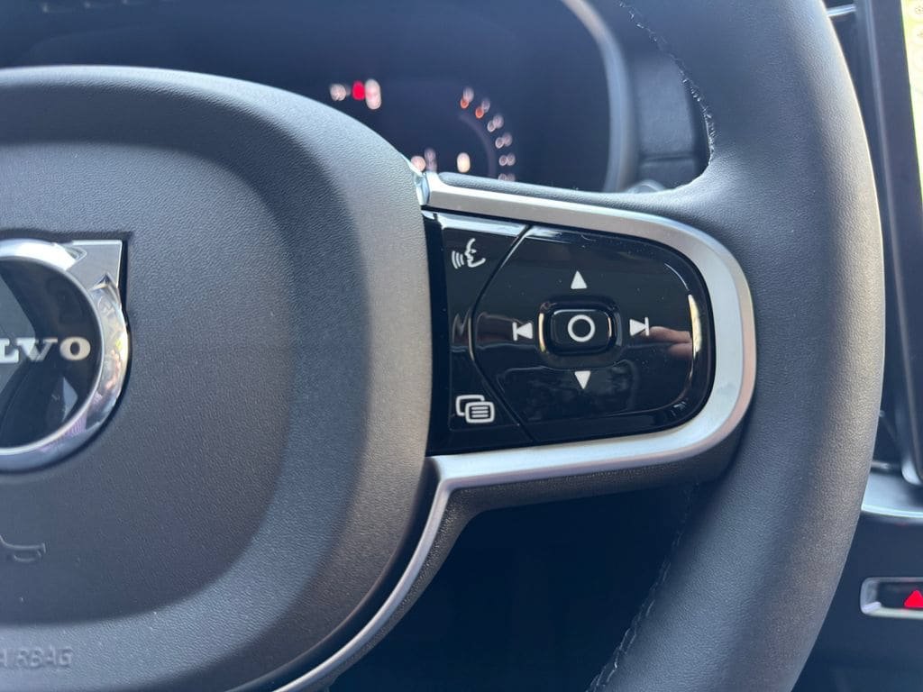 New 2026 Volvo XC90 B6 Ultra w/ Lounge Package AWD/4WD image 17