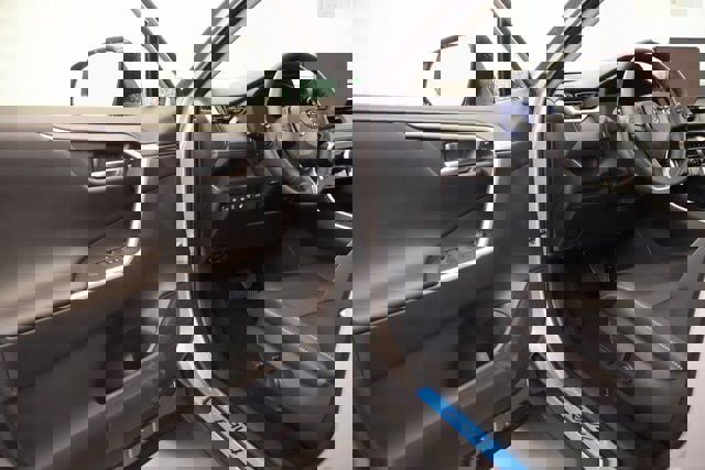 New 2025 Toyota RAV4 Limited image 6