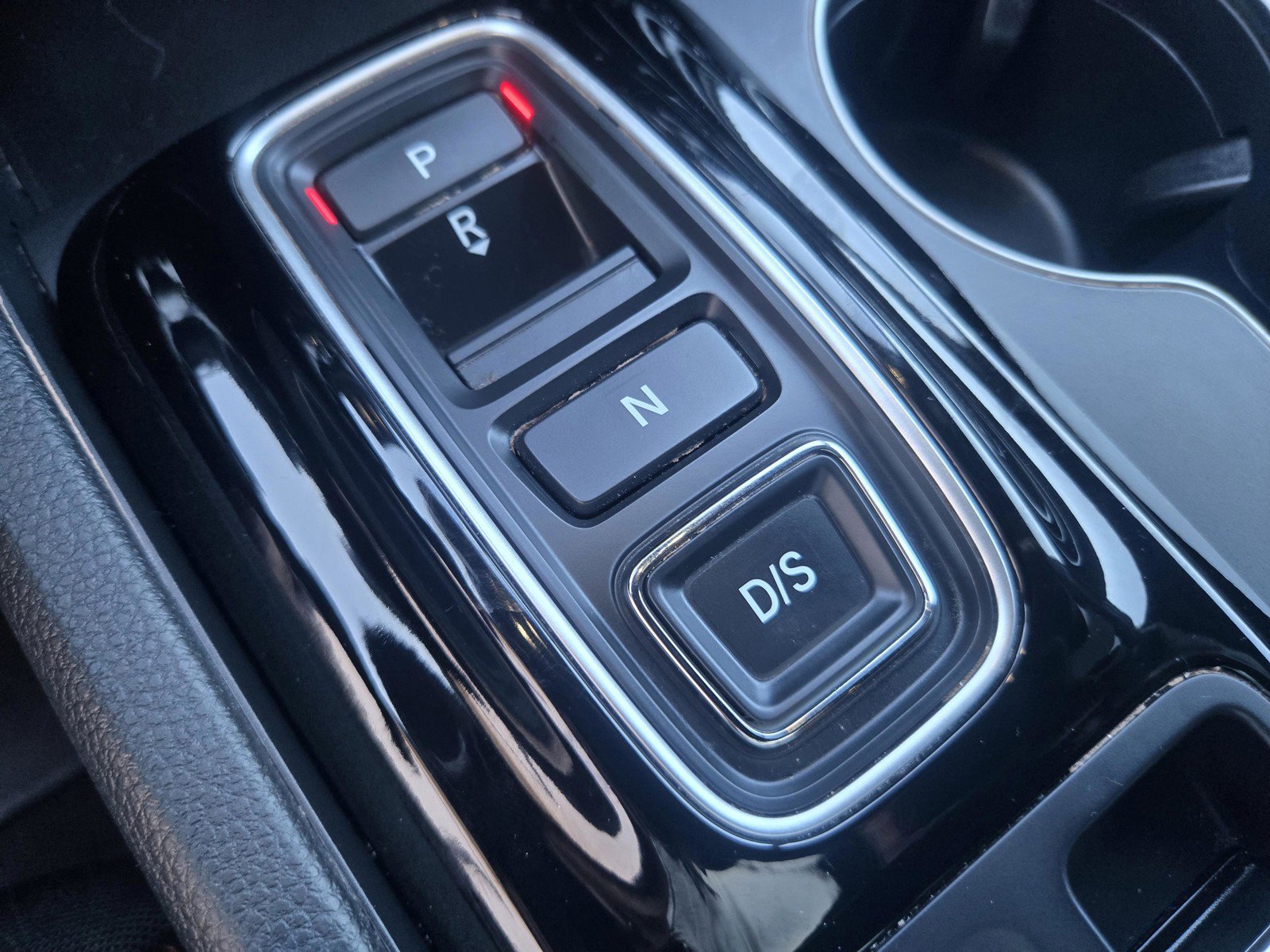 Used 2025 Honda Pilot Sport image 14
