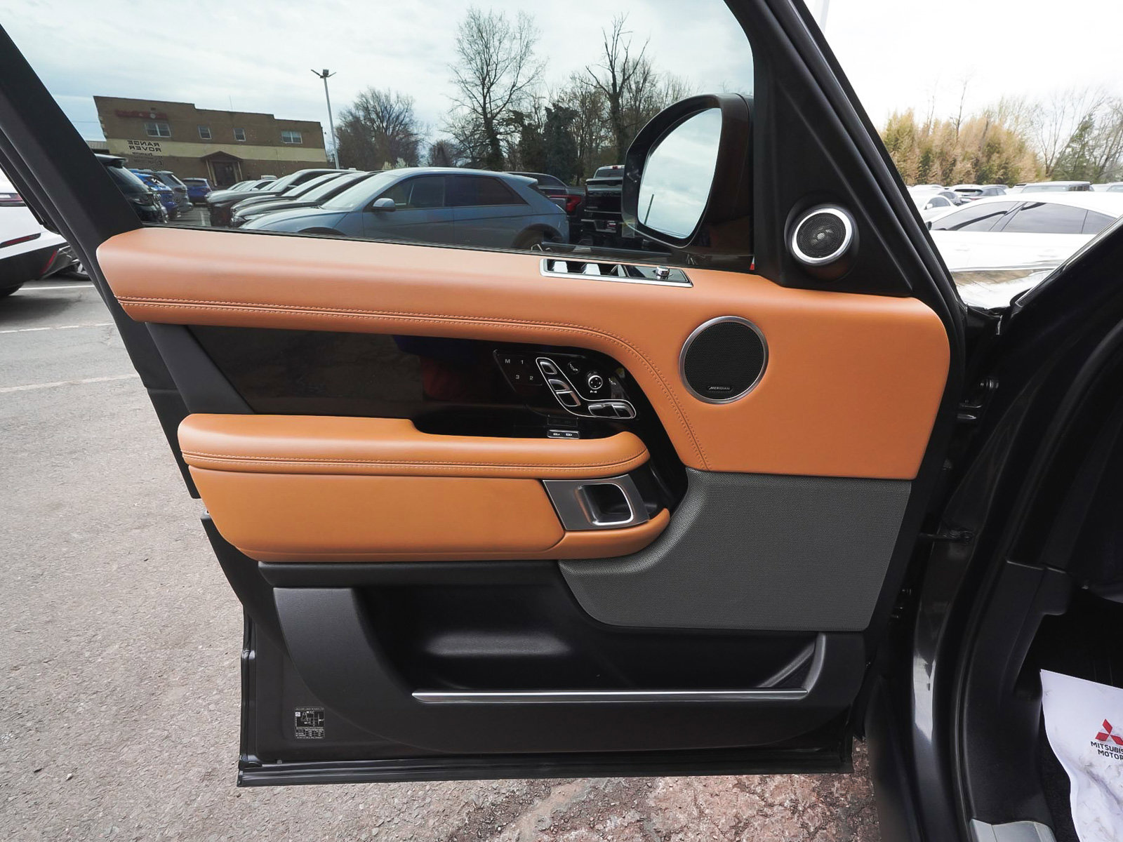 Used 2021 Land Rover Range Rover Autobiography Fifty Edition image 9