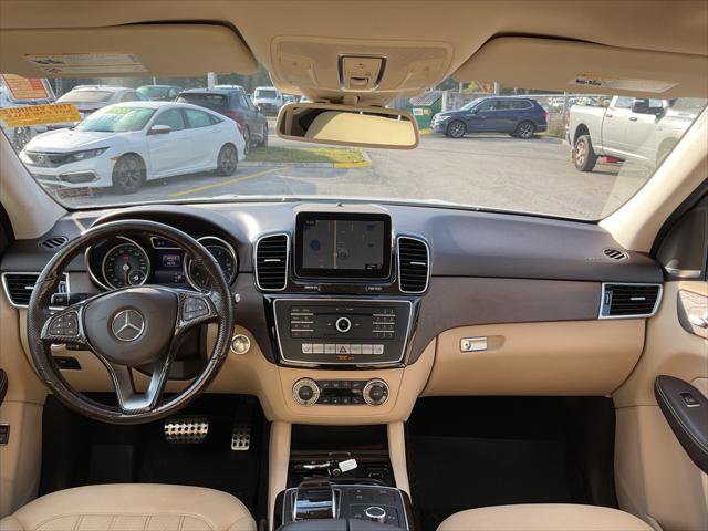 Used 2019 Mercedes-Benz GLE 400 4MATIC image 32