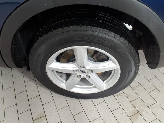 Used 2016 Ford Explorer XLT w/ Equipment Group 201A AWD/4WD image 8