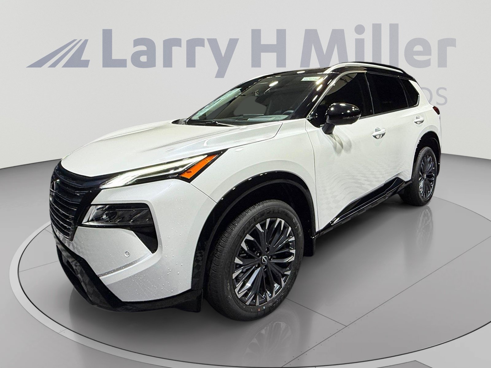 New 2026 Nissan Rogue Platinum w/ Tech Package AWD/4WD image 1