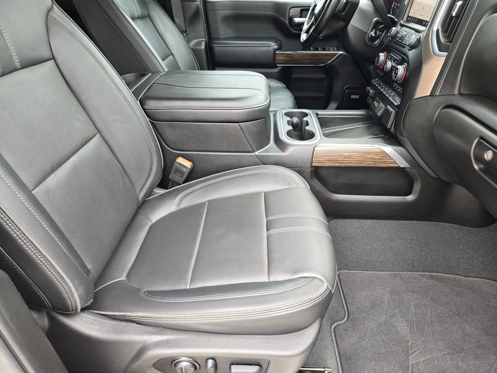 Used 2023 Chevrolet Silverado 3500 High Country w/ Technology Package image 15