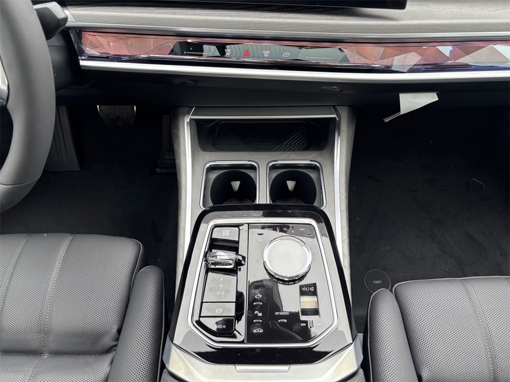 New 2025 BMW 760i xDrive image 11