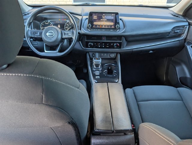 Used 2024 Nissan Rogue S FWD image 15