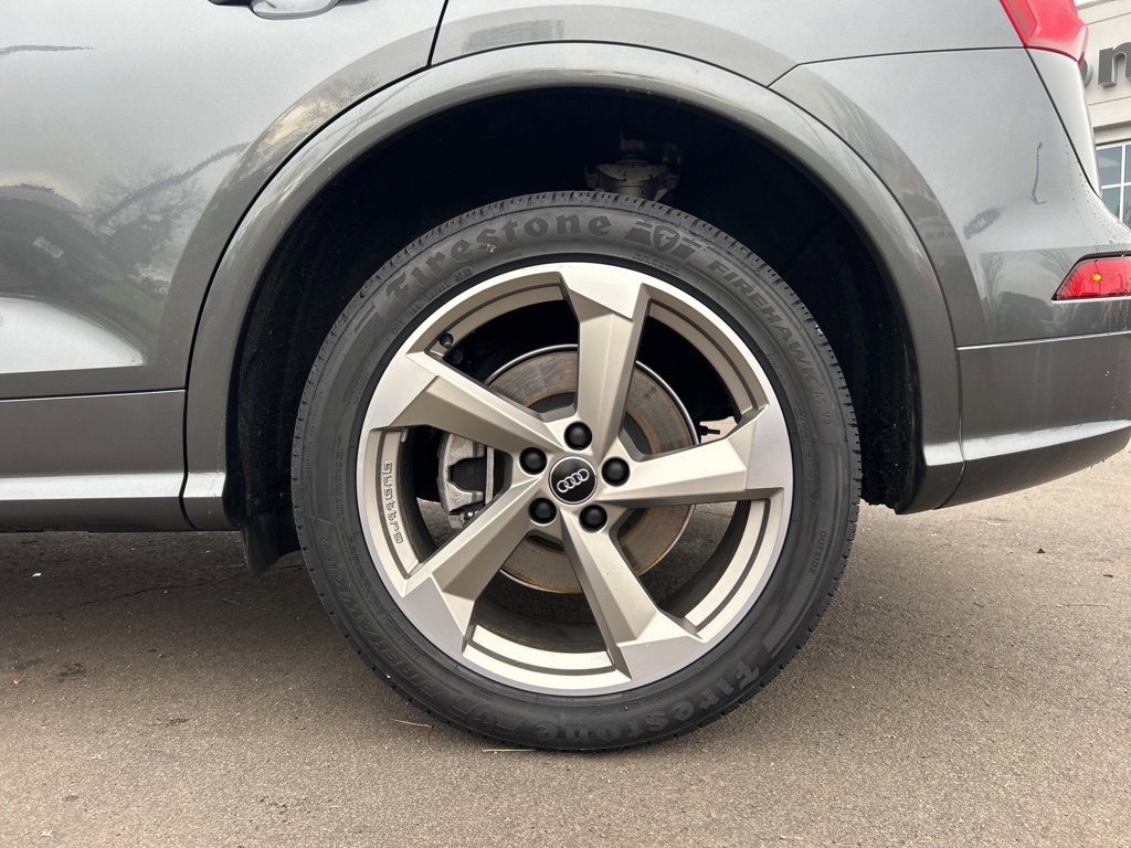 Used 2020 Audi Q5 2.0T Titanium Premium Plus image 3