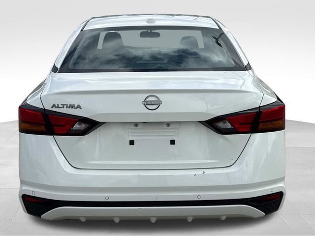 Used 2025 Nissan Altima 2.5 SV image 8