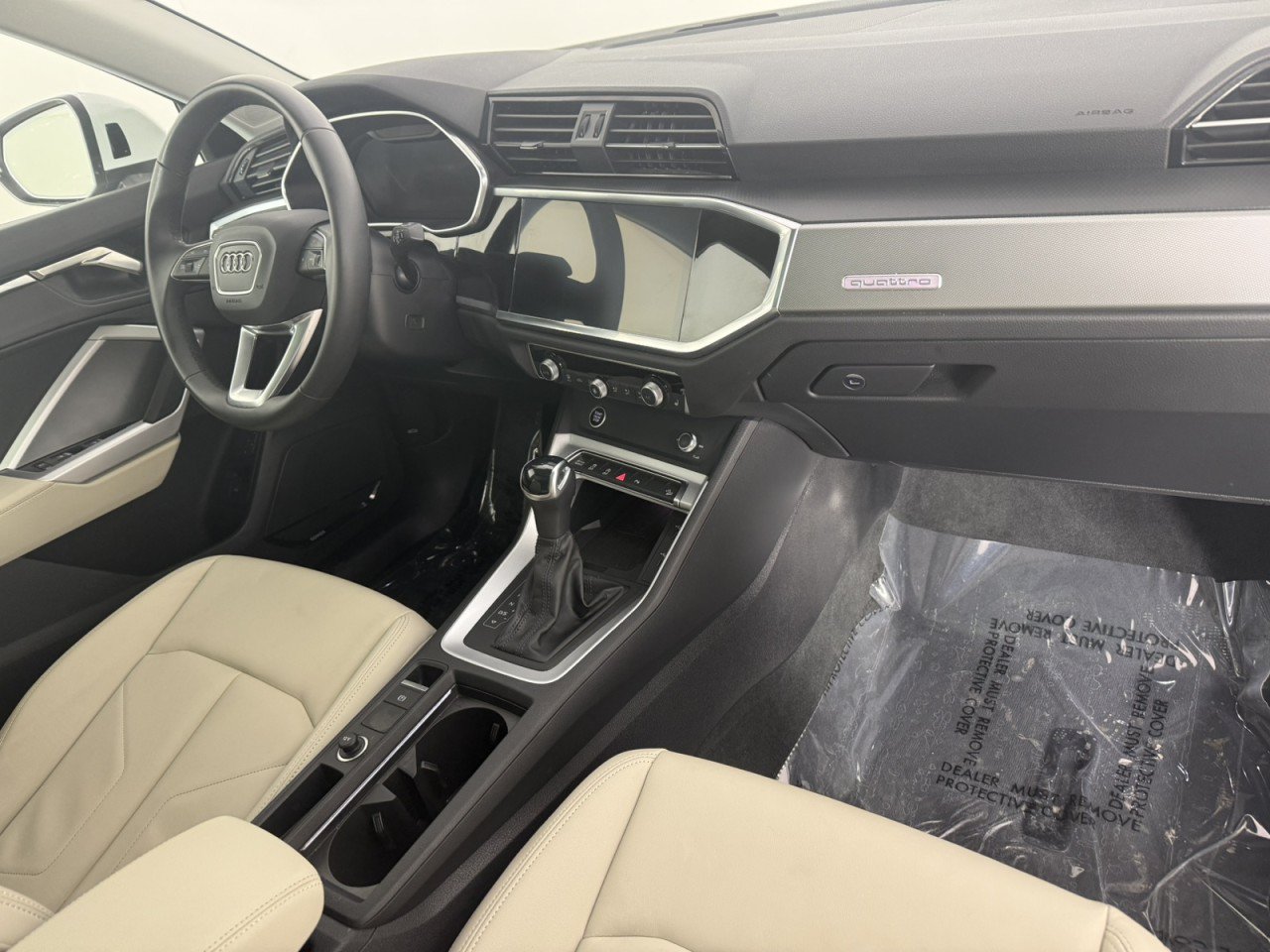 Used 2025 Audi Q3 2.0T Premium Plus w/ Premium Plus Package AWD/4WD image 11
