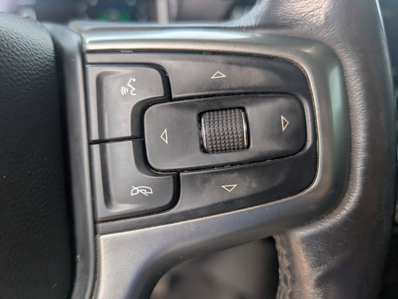 Used 2022 Chevrolet Silverado 1500 LT RWD image 25