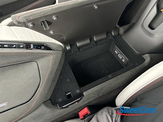 Used 2023 Chevrolet Corvette Stingray Premium Cpe w/ Z51 Performance Package RWD image 31
