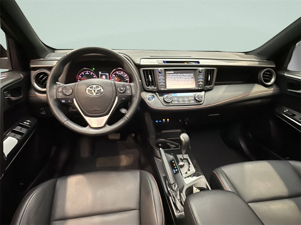 Used 2016 Toyota RAV4 SE image 21