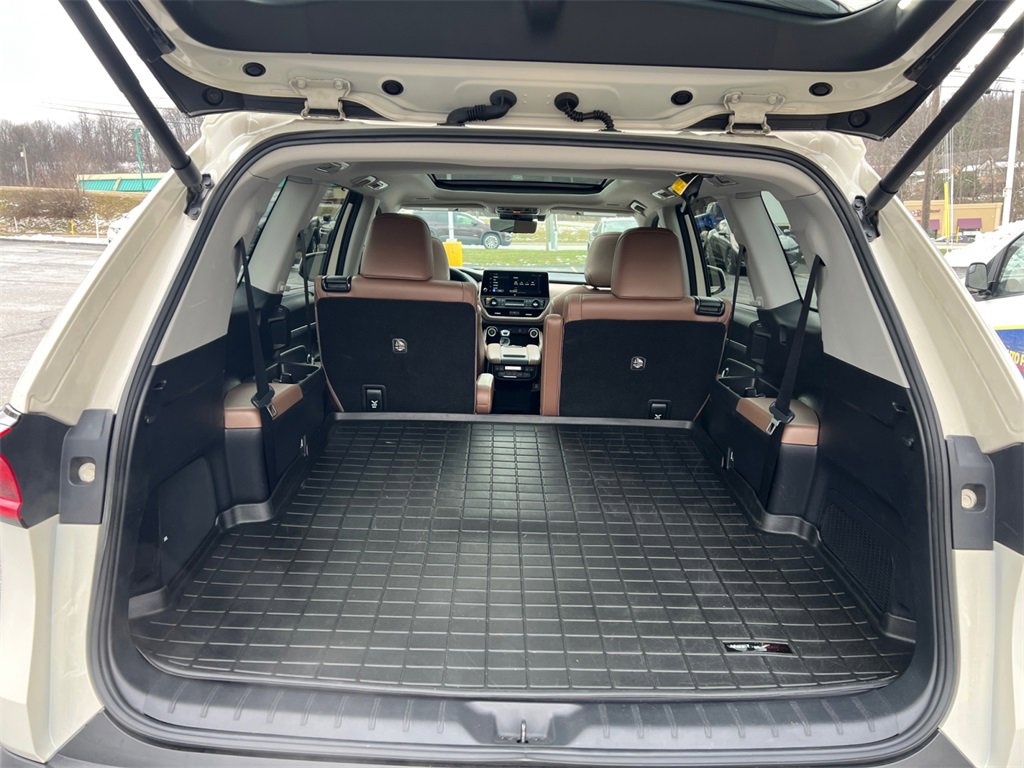 Used 2024 Toyota Grand Highlander Platinum image 29