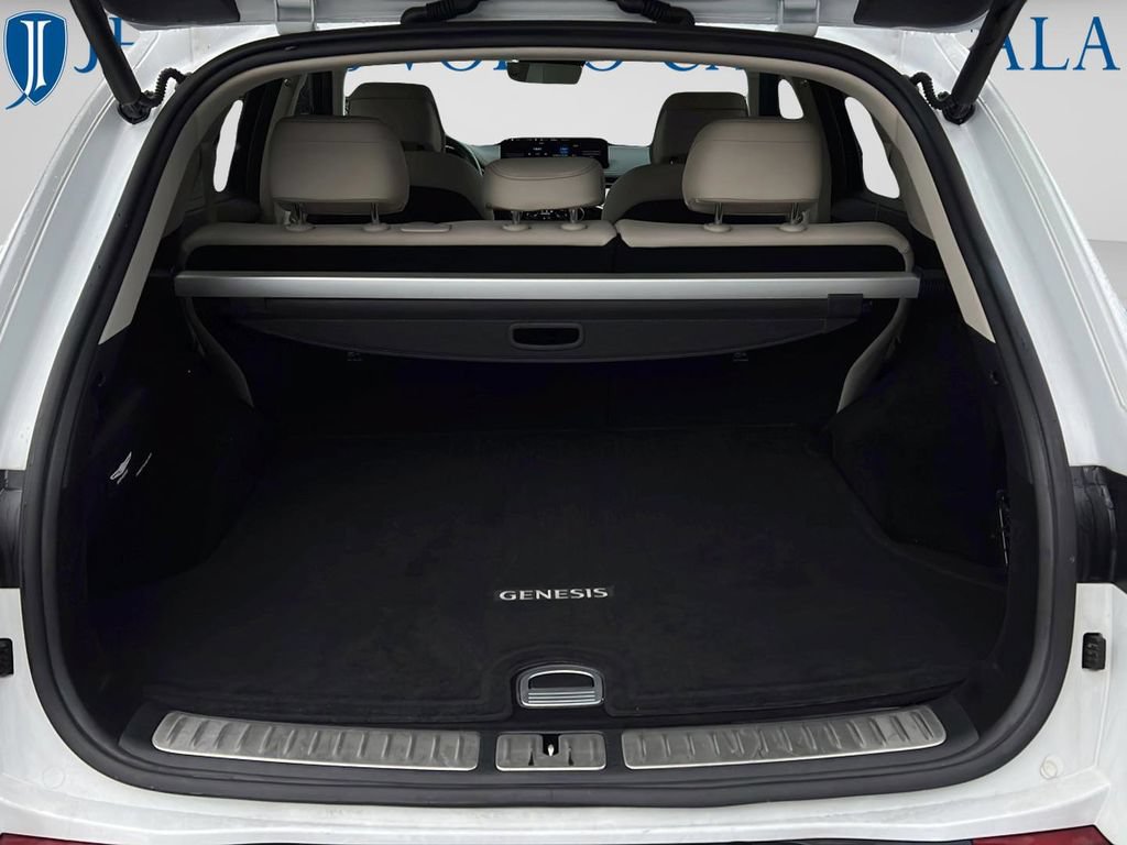 Used 2022 Genesis GV70 3.5T Sport w/ Sport Advanced Package AWD/4WD image 9