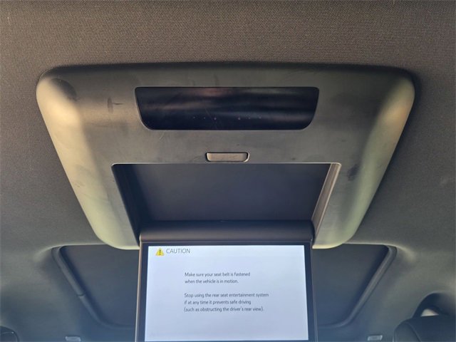 Used 2025 Toyota Sienna XLE Woodland Edition image 20