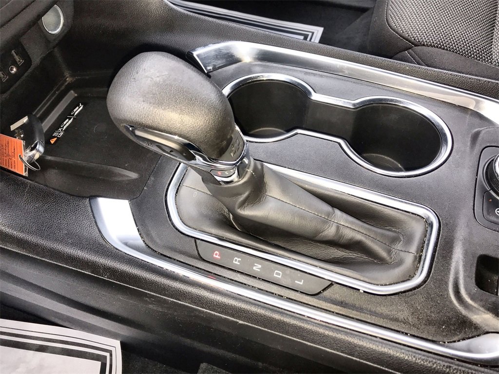 Used 2023 Chevrolet Traverse LT image 19