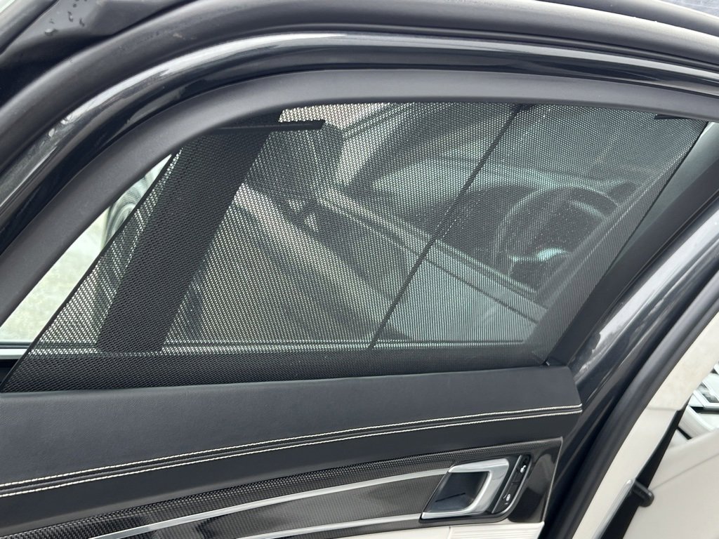 Used 2018 Porsche Panamera Turbo w/ Sportdesign Package image 36