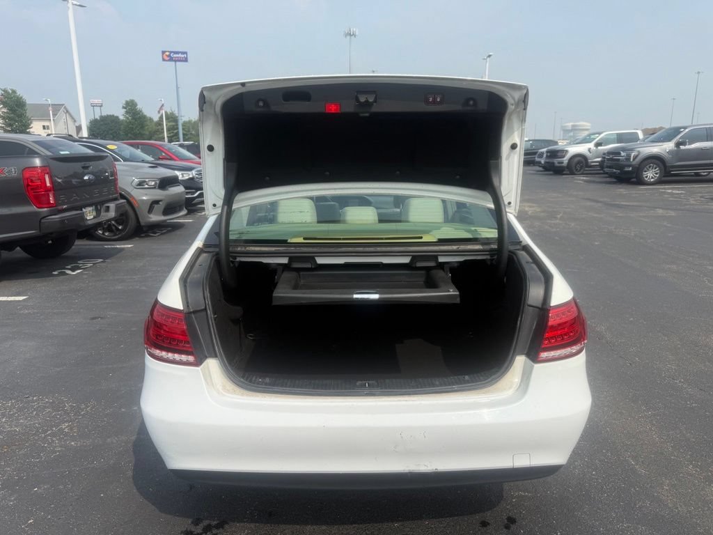 Used 2014 Mercedes-Benz E 350 4MATIC Sedan image 38