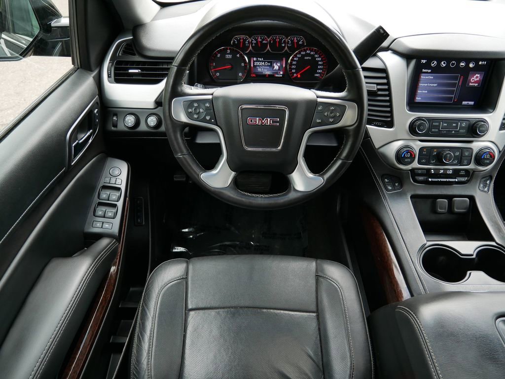 Used 2016 GMC Yukon XL SLT w/ Open Road Package AWD/4WD image 13