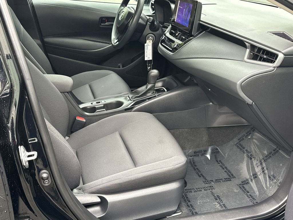 Used 2024 Toyota Corolla LE FWD image 7