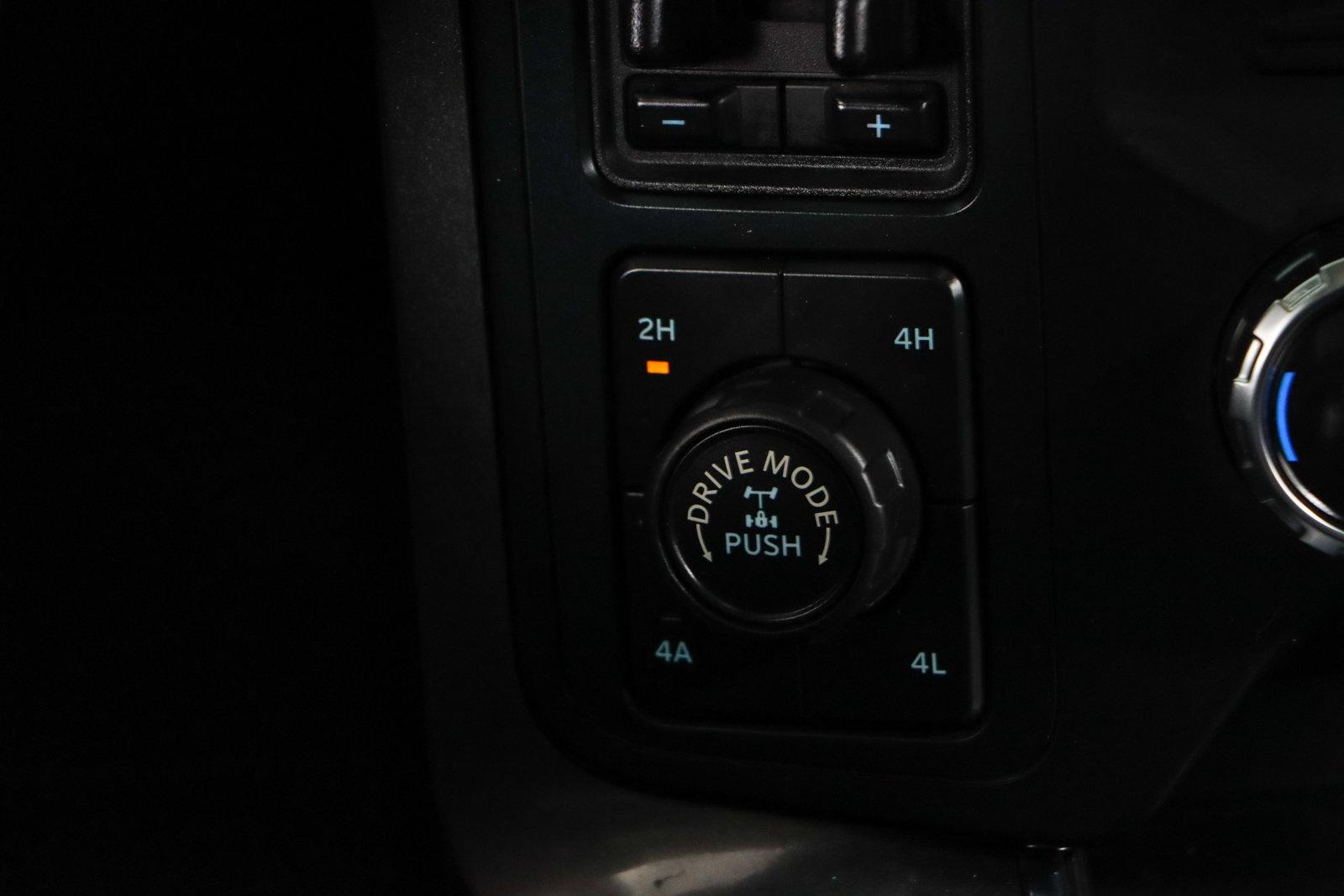 Used 2021 Ford F150 Lariat w/ Equipment Group 502A High image 22