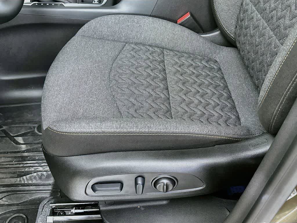 Used 2024 Chevrolet Equinox LT w/ LPO, Floor Liner Package FWD image 30