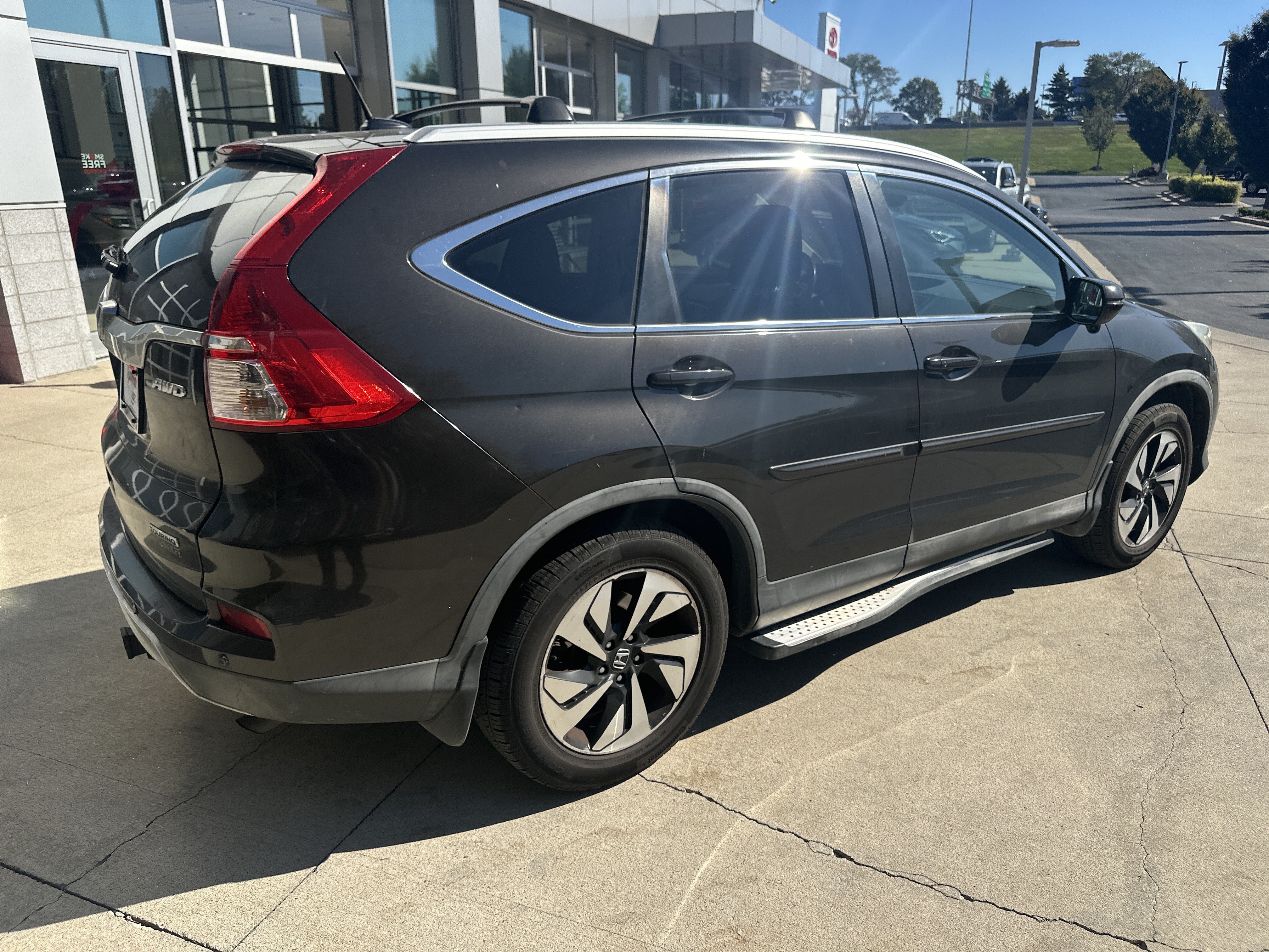 Used 2016 Honda CR-V Touring image 6