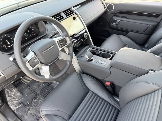 Used 2025 Land Rover Discovery S AWD/4WD image 5