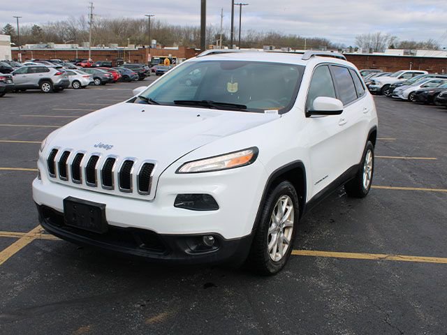 Used 2016 Jeep Cherokee Latitude w/ Cold Weather Group image 2