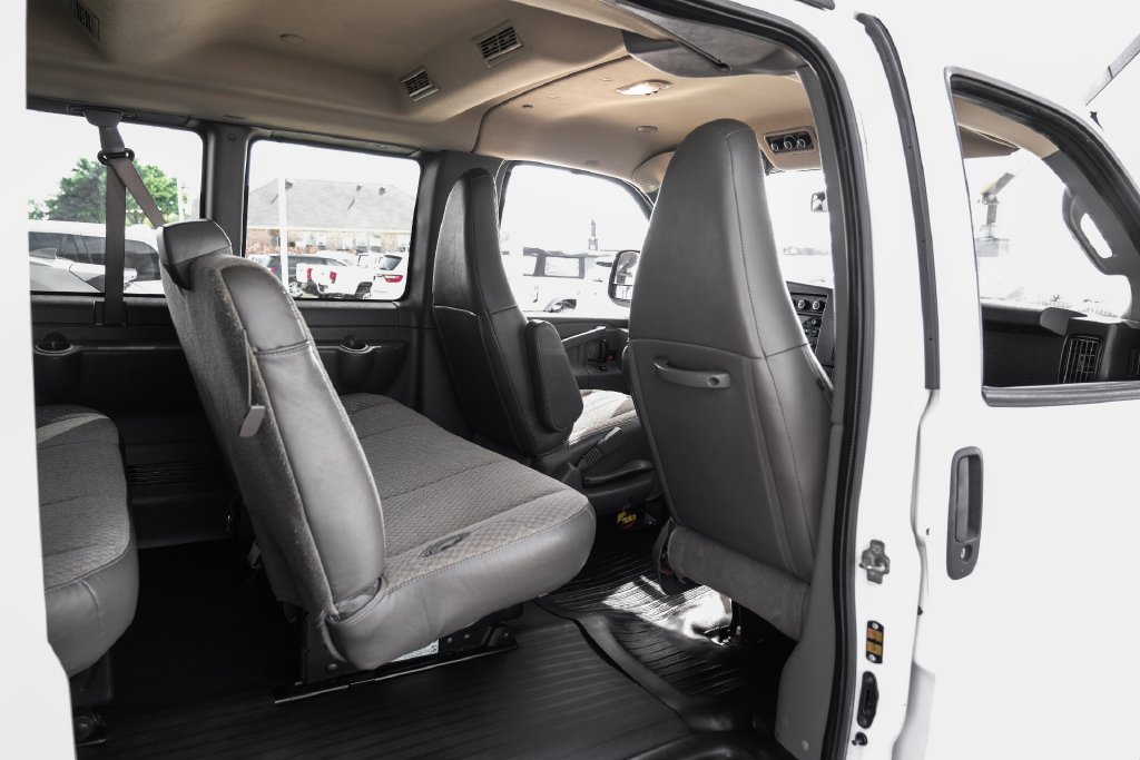 Used 2021 Chevrolet Express 3500 LS w/ Chrome Appearance Package RWD image 39