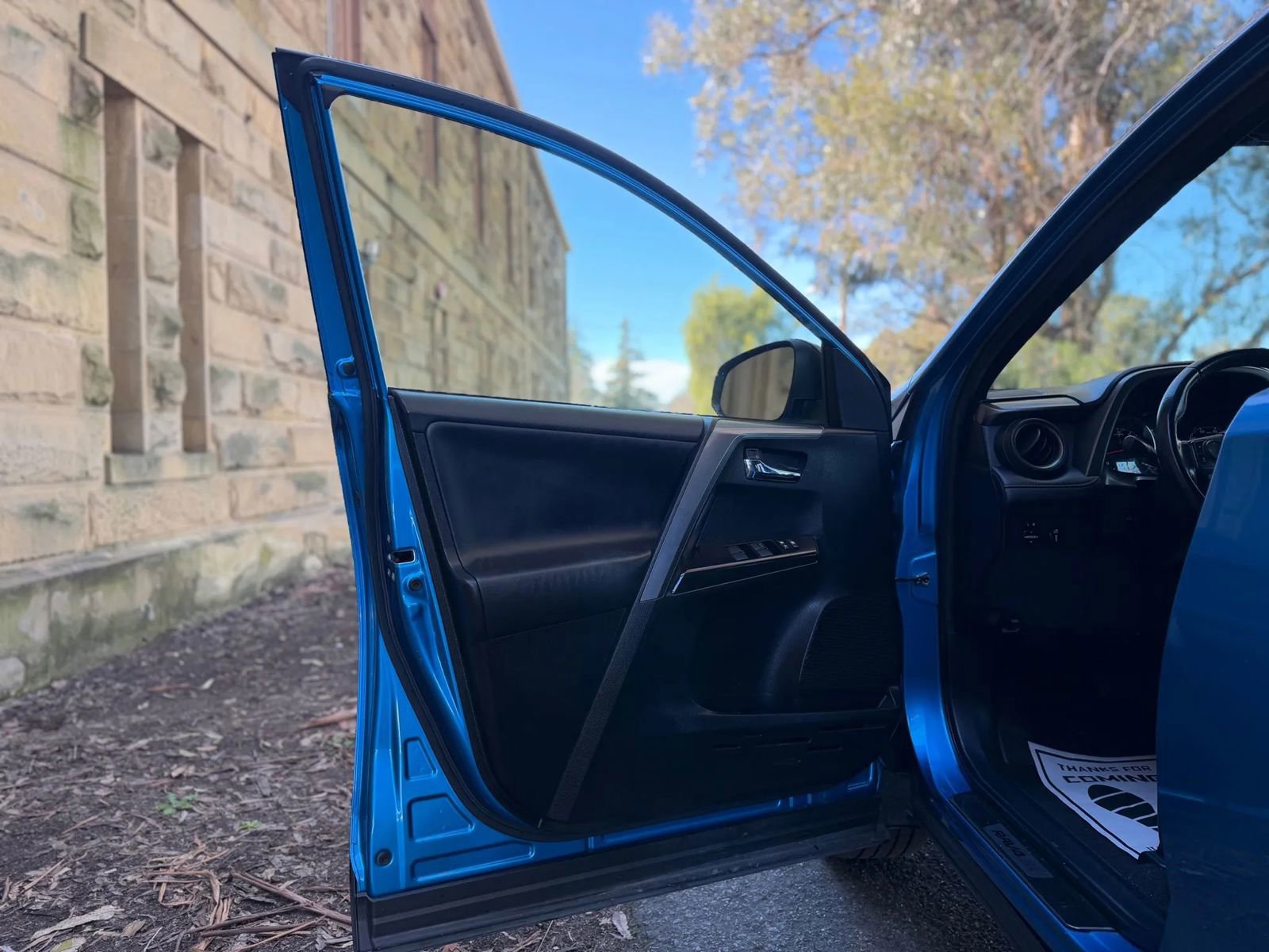 Used 2016 Toyota RAV4 SE FWD image 7