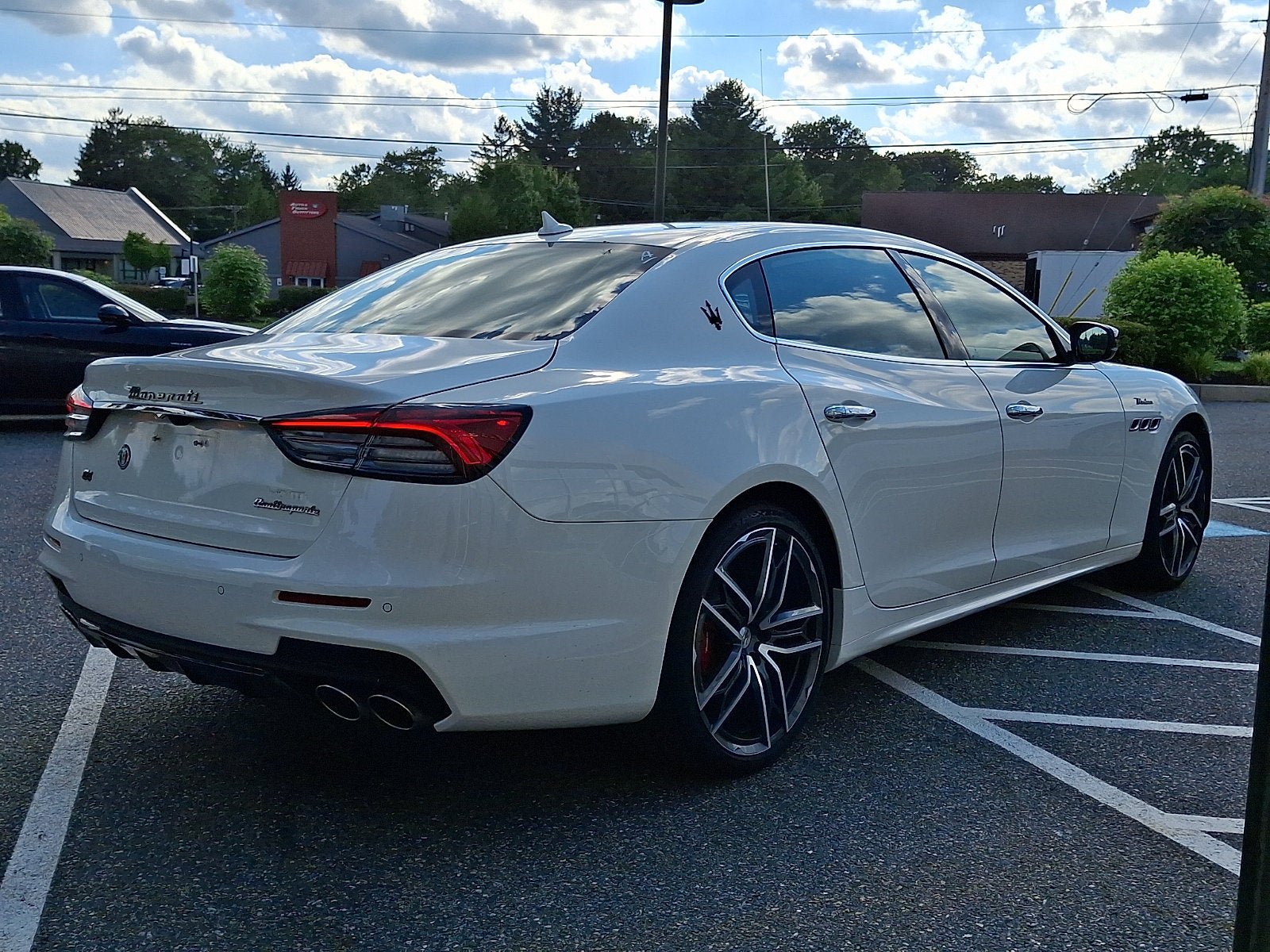 Used 2024 Maserati Quattroporte Modena Ultima Q4 AWD/4WD image 4