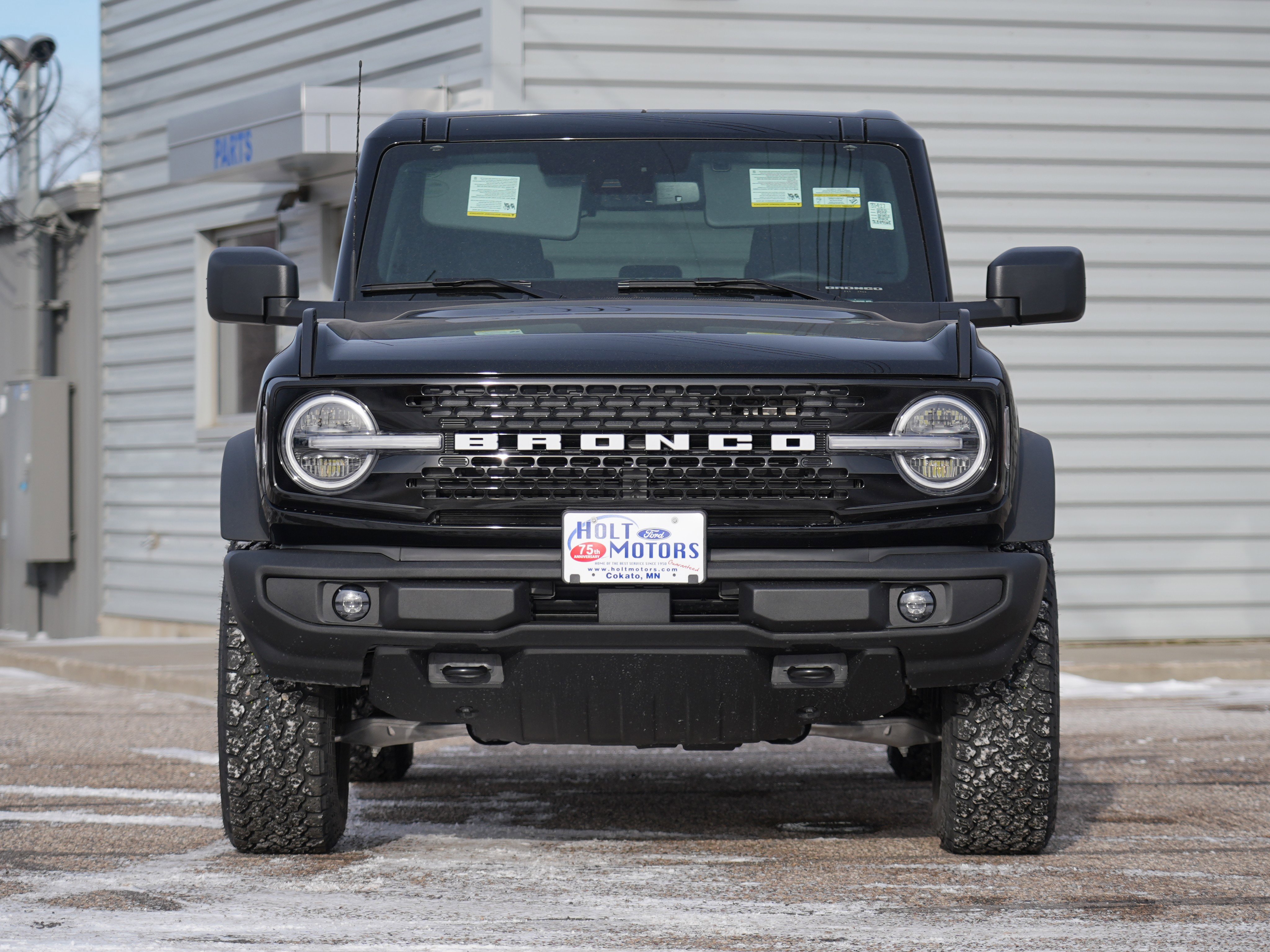New 2025 Ford Bronco Outer Banks w/ Black Appearance Package image 9