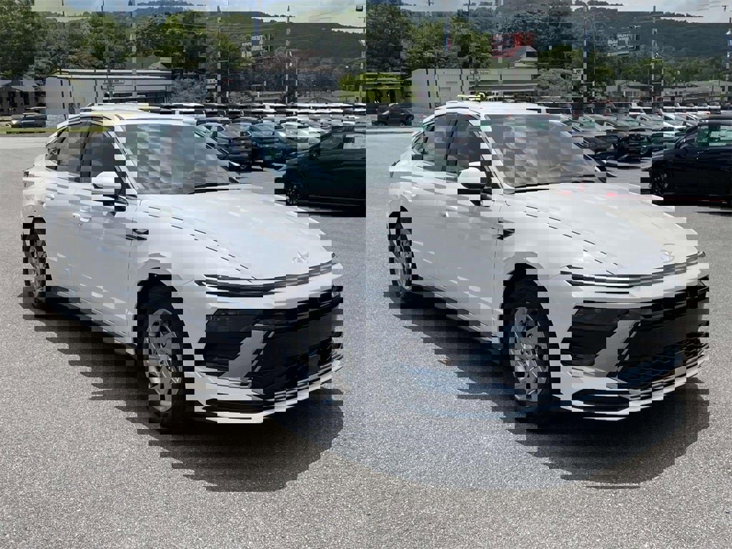 New 2025 Hyundai Sonata SE image 4