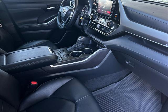Certified 2022 Toyota Highlander XLE image 18