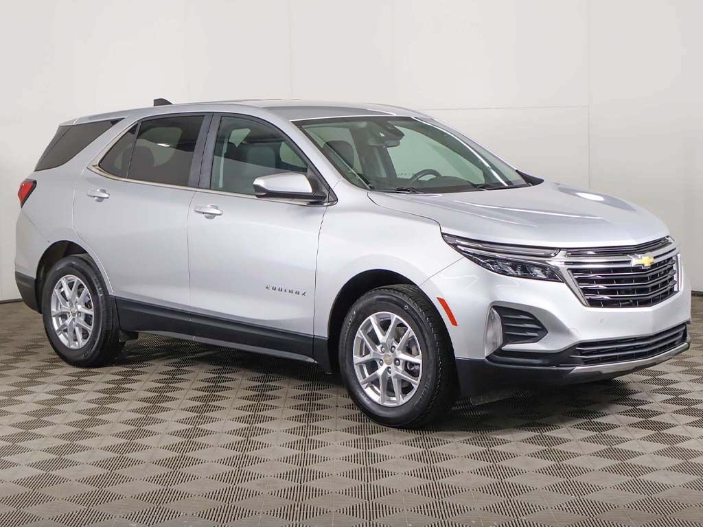 Used 2022 Chevrolet Equinox LT FWD image 2