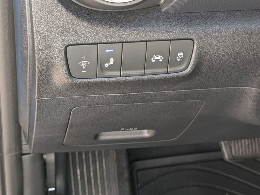 Used 2019 Hyundai Kona SEL image 38