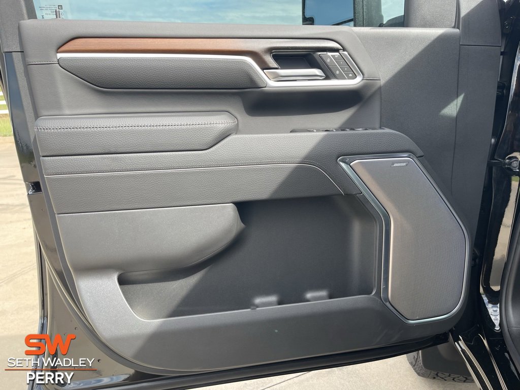 New 2025 GMC Sierra 2500 Denali w/ Denali Reserve Package image 12